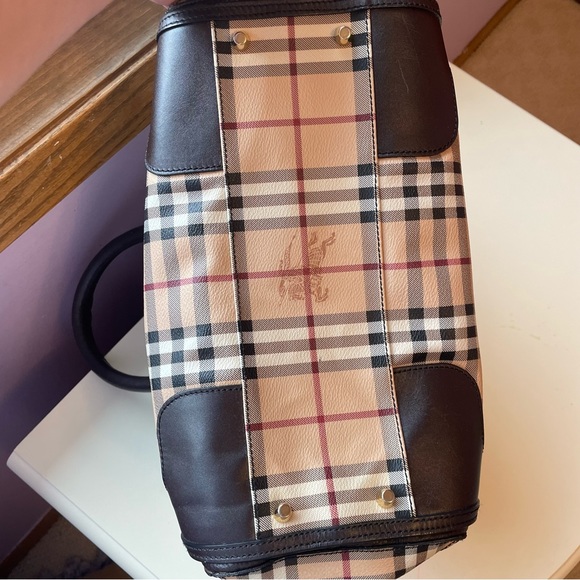 Burberry Haymarket Gladstone tote shoulder bag - Picture 11 of 16